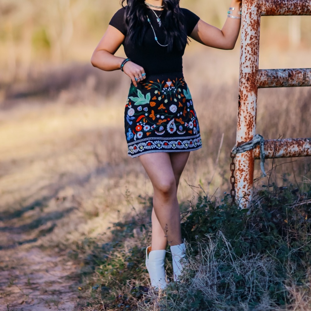 Floral Embroidered Skirt
Worn only from the photoshoot in listing. New w/ Tags.
